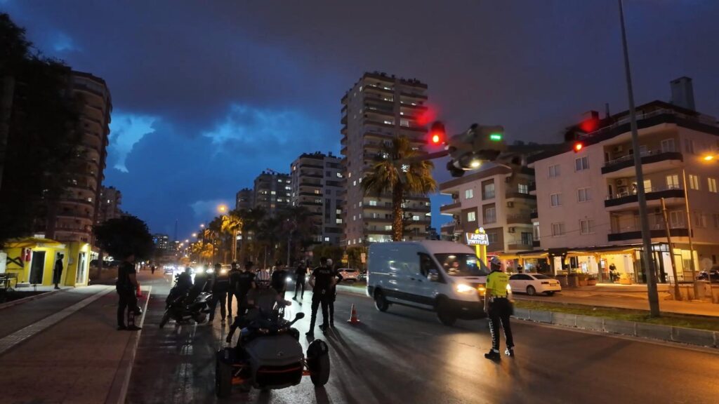 Mersin’de Dron Destekli Trafik Denetimi: 1.413 Ceza
