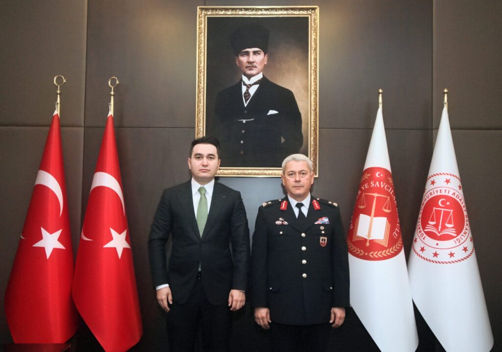 MERSİN’DE PROTOKOL ZİYARETİ: BAŞSAVCI YASİN EMRE’YE ZİYARET